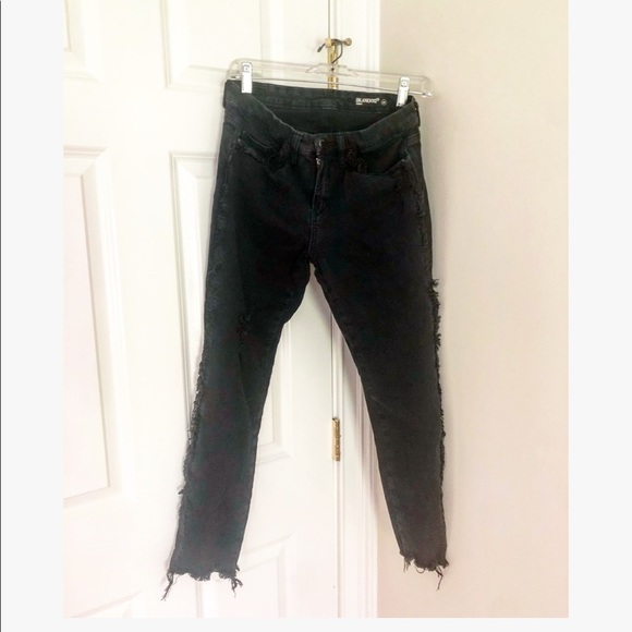 BLANK NYC Skinny Jeans - Picture 3 of 5